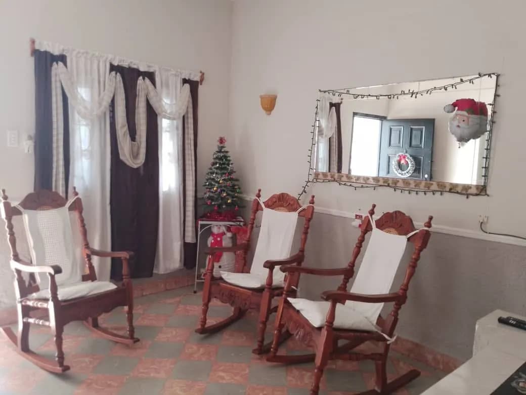 Vivienda de 5 habitaciones en Lawton, Diez de Octubre — foto 1 de 12