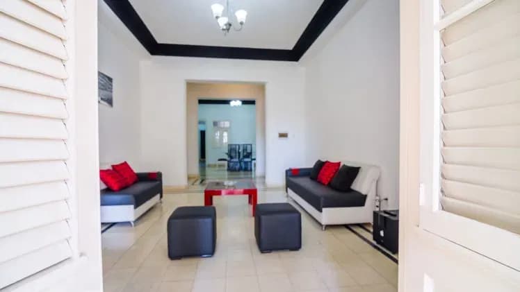 Vivienda de 4 habitaciones en Vedado, Plaza de la Revolución — foto 1 de 7