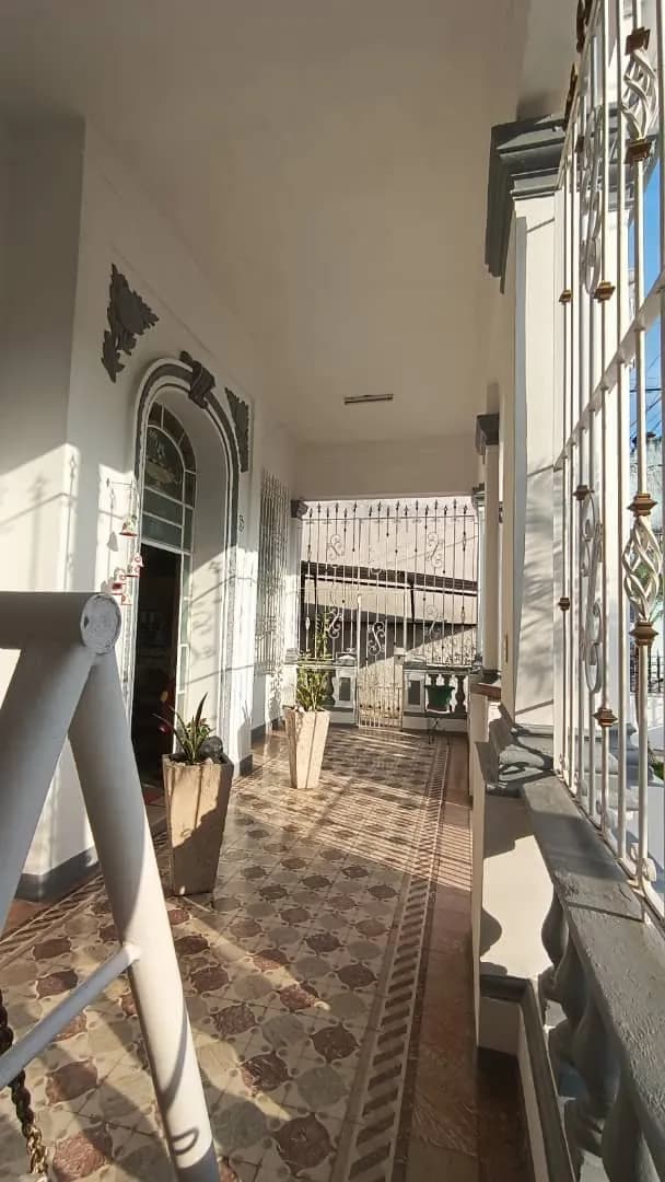 Vivienda de 4 habitaciones en Lawton, Diez de Octubre