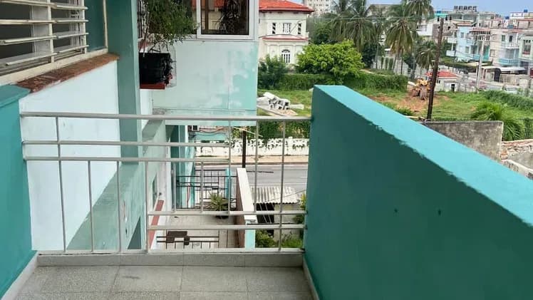 Vivienda de 2 habitaciones en Vedado, Plaza de la Revolución — foto 3 de 10