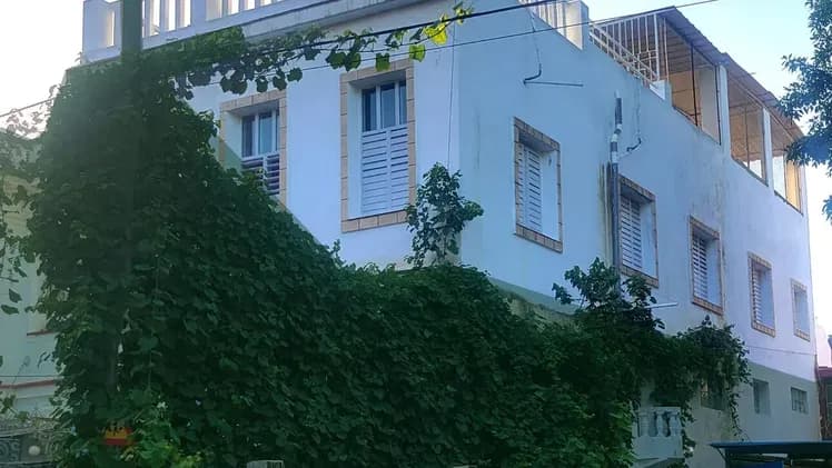 Vivienda de 3 habitaciones en Vedado, Plaza de la Revolución — foto 1 de 10
