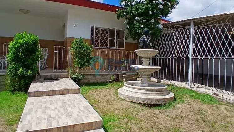Vivienda de 5 habitaciones en Chibás, Guanabacoa — foto 1 de 10