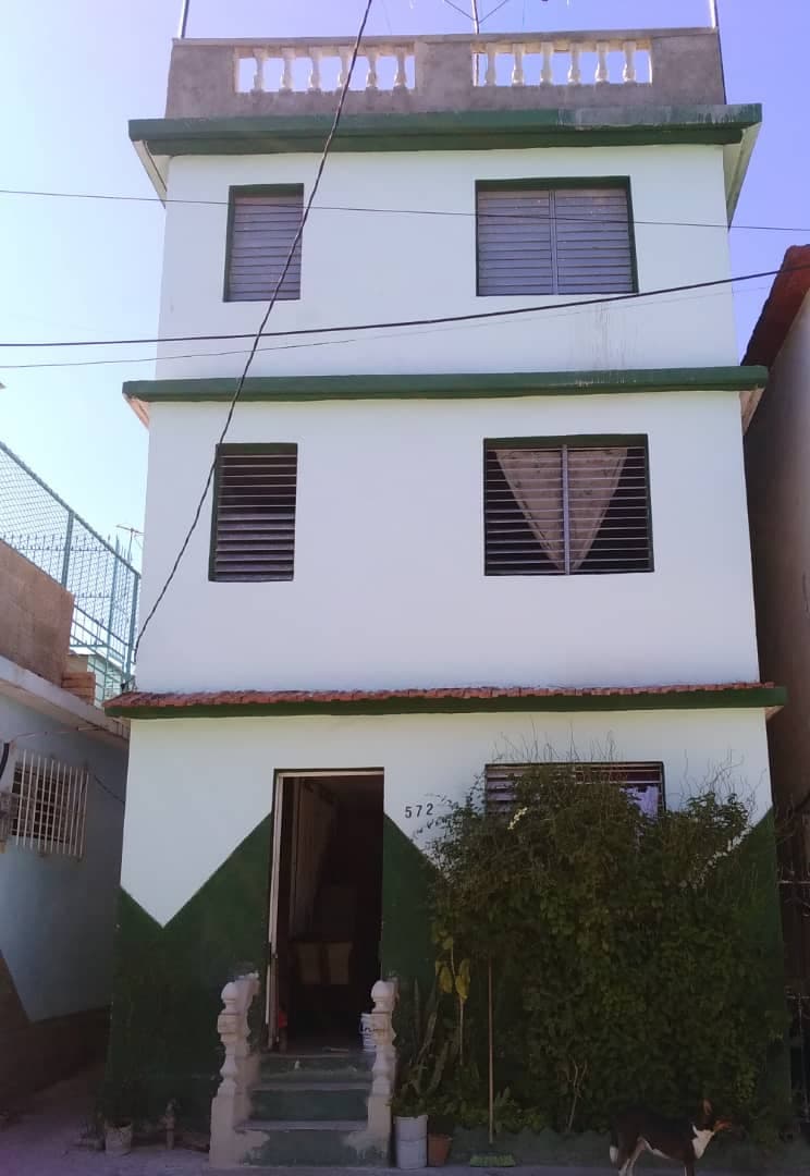 Casa de 3 habitaciones en Palatino, Cerro