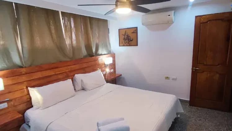 Vivienda de 7 habitaciones en Sevillano, Diez de Octubre — foto 7 de 10