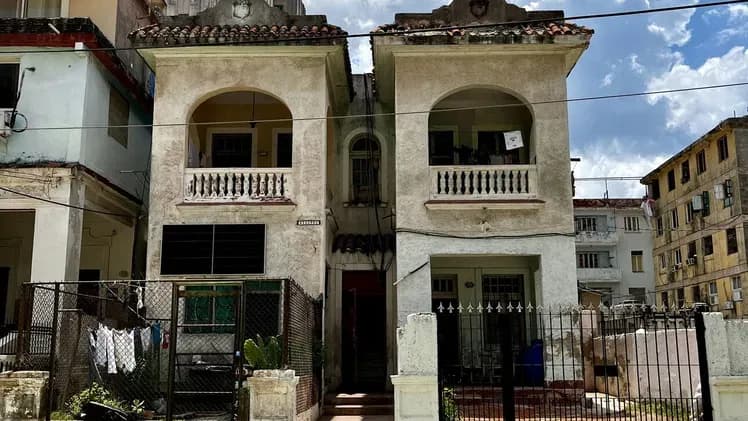 Vivienda de 2 habitaciones en Vedado, Plaza de la Revolución — foto 1 de 10