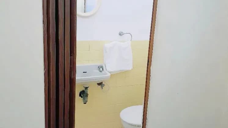 Vivienda de 4 habitaciones en Flores, Playa — foto 9 de 10