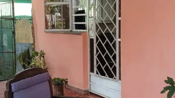 Vivienda de 4 habitaciones en Nalón, Guanabacoa — foto 3 de 5