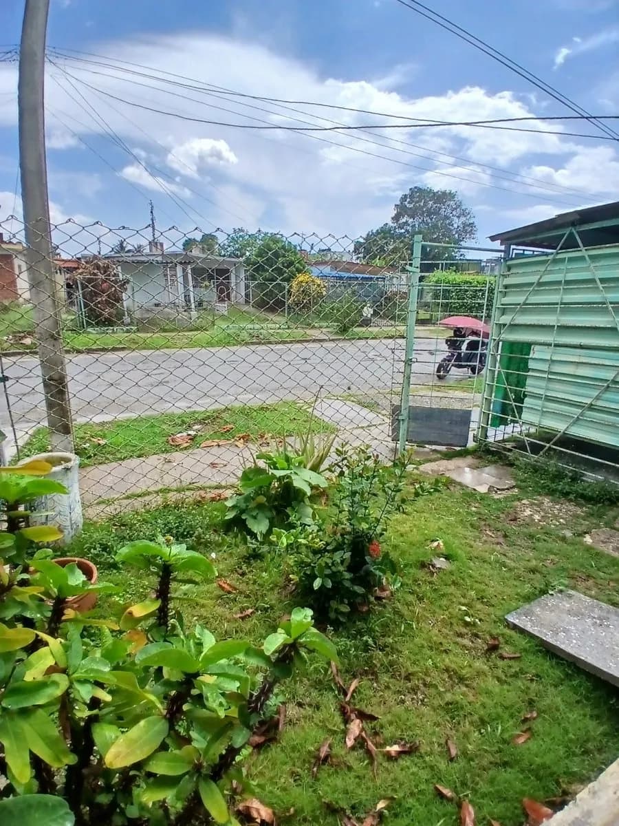 Vivienda de 3 habitaciones en Chibás, Guanabacoa — foto 2 de 12
