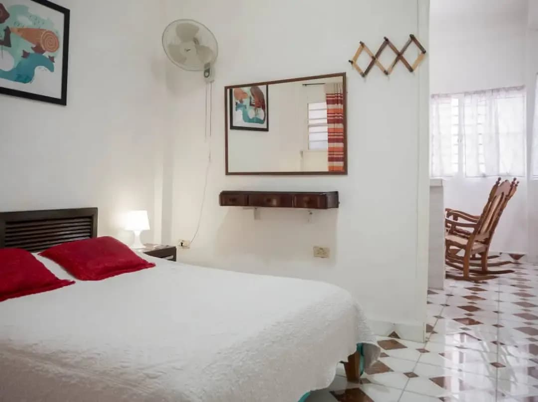 Casa de 2 habitaciones en Centro Habana, La Habana — foto 11 de 12