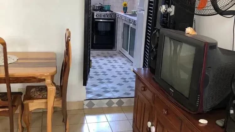 Vivienda de 2 habitaciones en Vedado, Plaza de la Revolución — foto 2 de 8