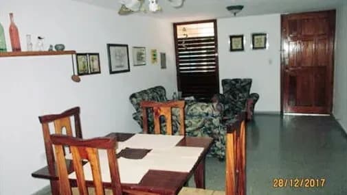 Vivienda de 4 habitaciones en Flores, Playa — foto 8 de 10
