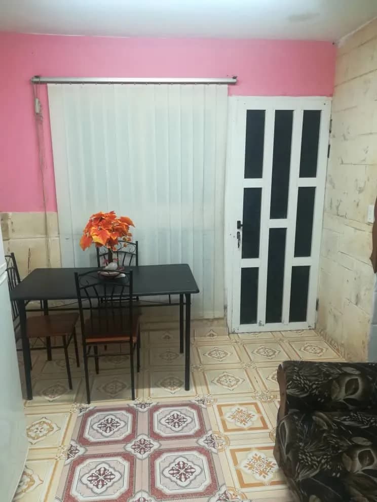 Vivienda de 2 habitaciones en Vedado, Plaza de la Revolución — foto 2 de 4