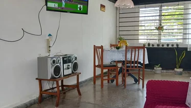 Vivienda de 3 habitaciones en Vedado, Plaza de la Revolución — foto 1 de 8