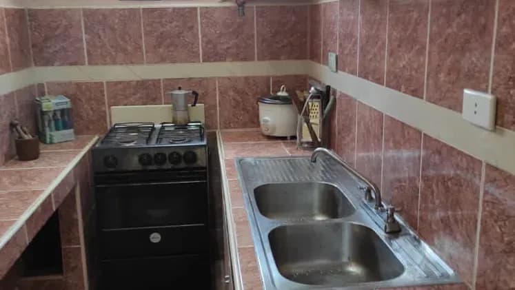 Vivienda de 2 habitaciones en Vedado, Plaza de la Revolución — foto 3 de 7