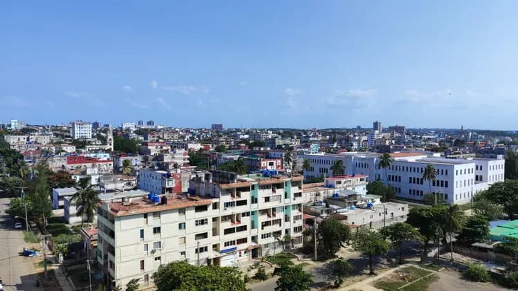 Vivienda de 3 habitaciones en Vedado, Plaza de la Revolución — foto 9 de 10