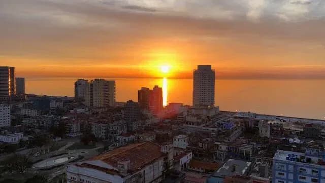 Vivienda de 4 habitaciones en Vedado, Plaza de la Revolución — foto 8 de 10