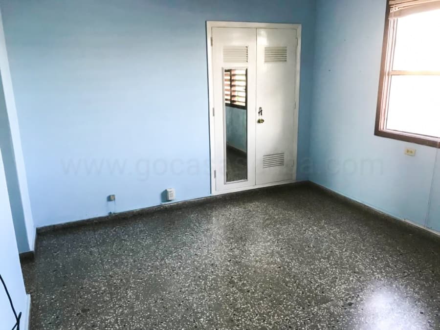 Apartamento de 4 habitaciones en Vedado, Plaza de la Revolución