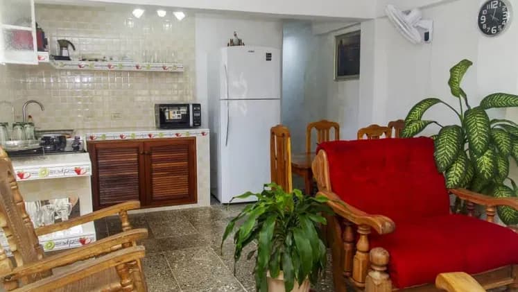 Vivienda de 2 habitaciones en Vedado, Plaza de la Revolución — foto 7 de 8