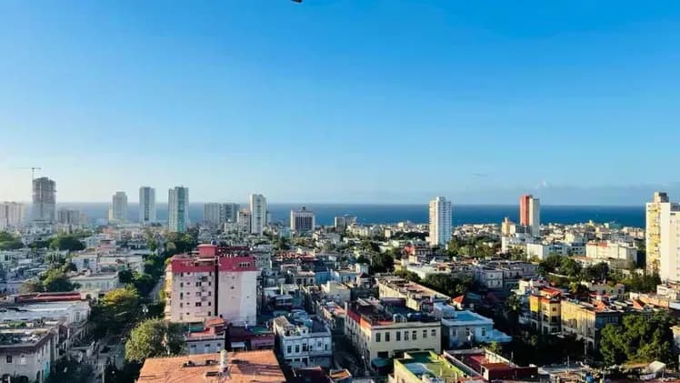 Vivienda de 3 habitaciones en Vedado, Plaza de la Revolución — foto 2 de 10
