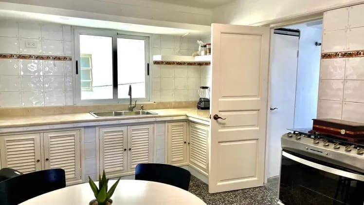 Vivienda de 4 habitaciones en Vedado, Plaza de la Revolución — foto 7 de 10