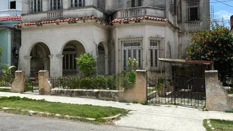 Vivienda de 6 habitaciones en Víbora, Diez de Octubre — foto 1 de 7