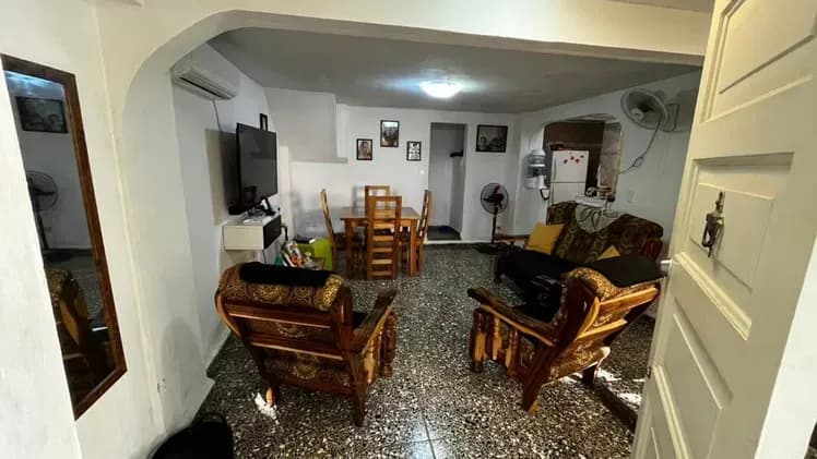 Vivienda de 2 habitaciones en Vedado, Plaza de la Revolución — foto 3 de 8
