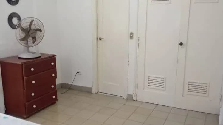 Vivienda de 2 habitaciones en Vedado, Plaza de la Revolución — foto 3 de 10