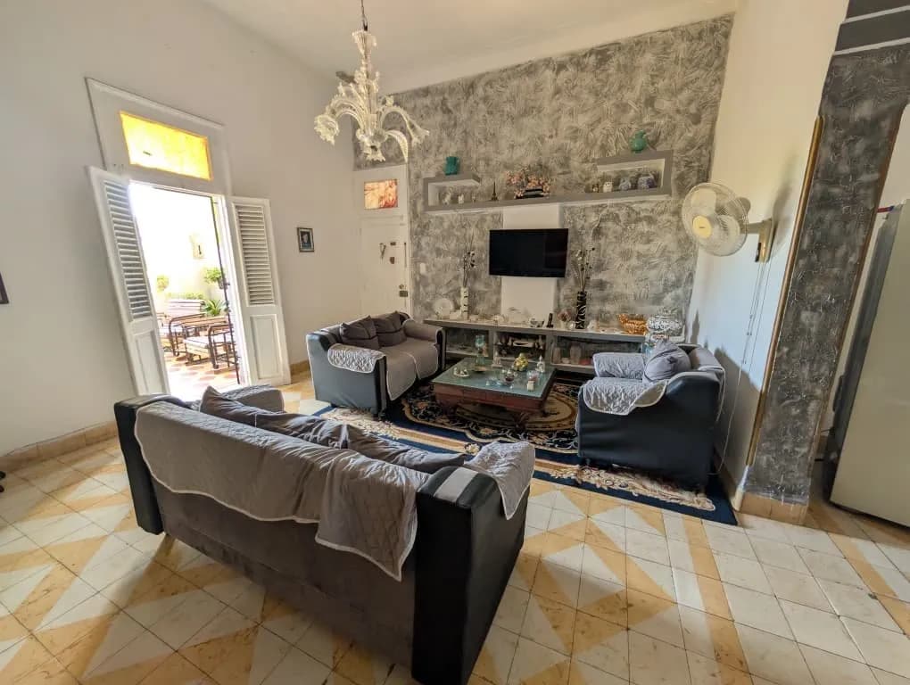 Vivienda de 5 habitaciones en Vedado, Plaza de la Revolución — foto 1 de 4