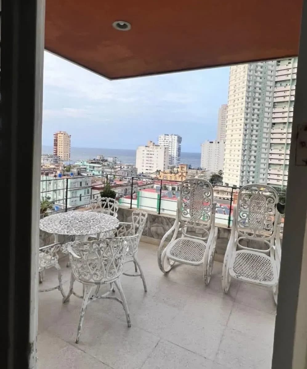 Vivienda de 3 habitaciones en Vedado, Plaza de la Revolución — foto 3 de 6