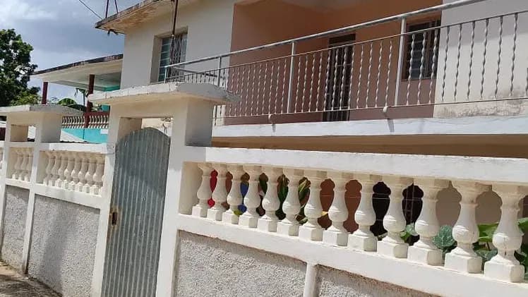 Vivienda de 7 habitaciones en Trébol, Boyeros