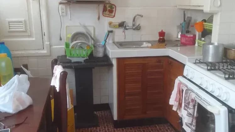 Vivienda de 5 habitaciones en Santos Suárez, Diez de Octubre