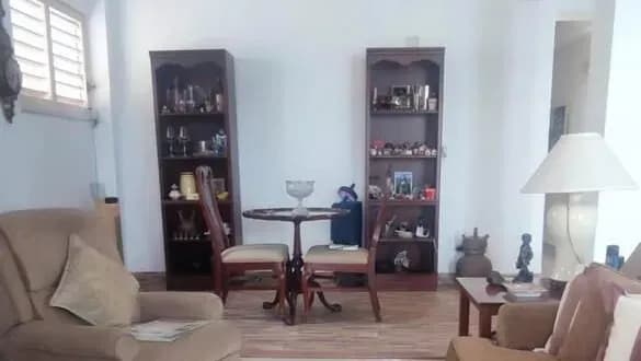 Vivienda de 3 habitaciones en Vedado, Plaza de la Revolución — foto 1 de 10