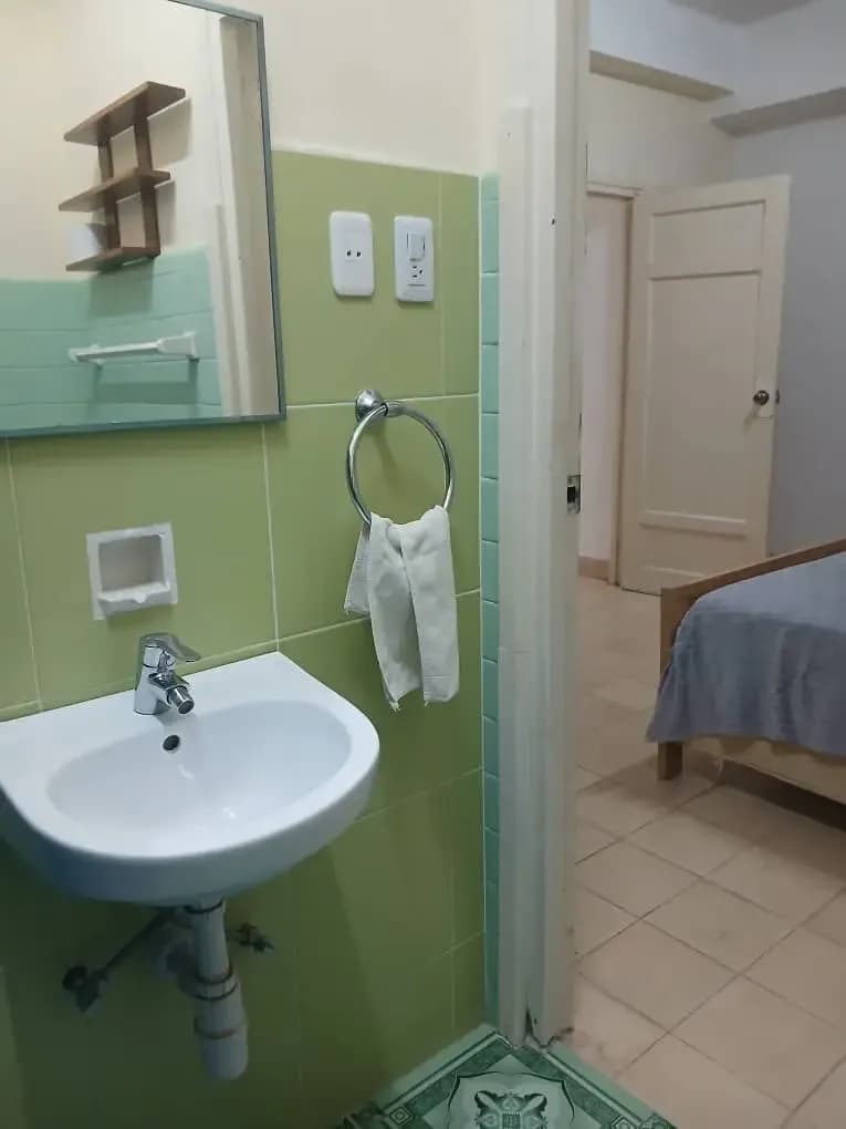 Apartamento de 1 habitaciones en Vedado, Plaza de la Revolución — foto 9 de 15