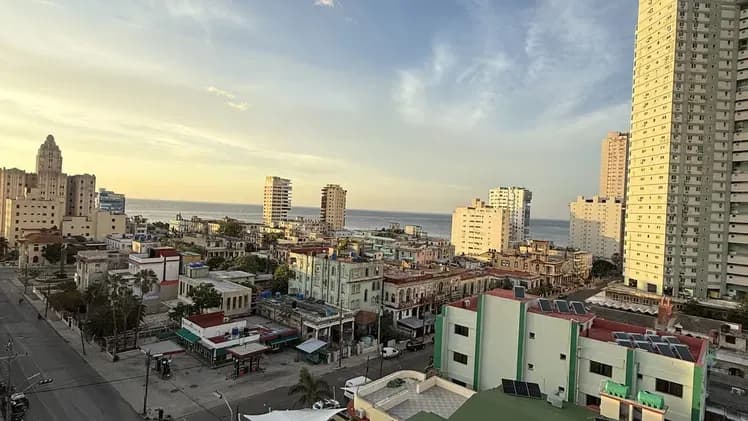 Vivienda de 3 habitaciones en Vedado, Plaza de la Revolución