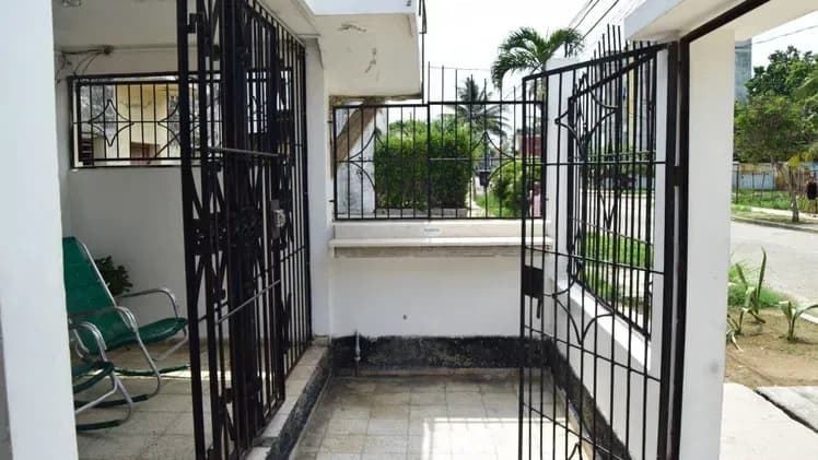 Vivienda de 4 habitaciones en Reparto Martí, Cerro — foto 1 de 10