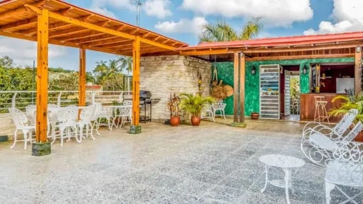 Vivienda de 5 habitaciones en Miramar, Playa — foto 1 de 10