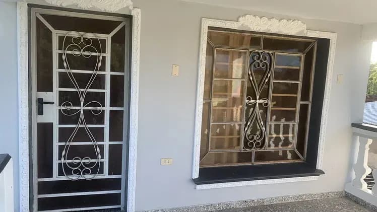 Vivienda de 4 habitaciones en Loma de Tierra, Cotorro