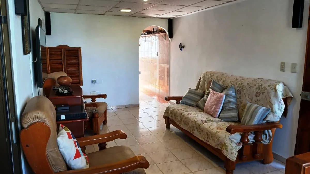 Vivienda de 3 habitaciones en Modelo, Regla — foto 9 de 12