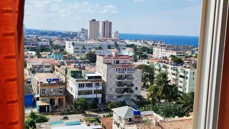 Vivienda de 2 habitaciones en Vedado, Plaza de la Revolución — foto 9 de 10