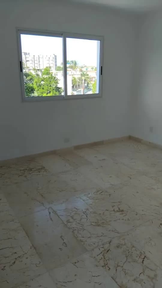 Vivienda de 3 habitaciones en Nuevo Vedado, Plaza de la Revolución — foto 3 de 12