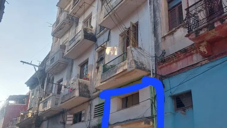 Vivienda de 3 habitaciones en Jesús María, La Habana Vieja — foto 1 de 5