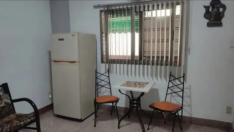 Vivienda de 1 habitaciones en Vedado, Plaza de la Revolución — foto 3 de 6