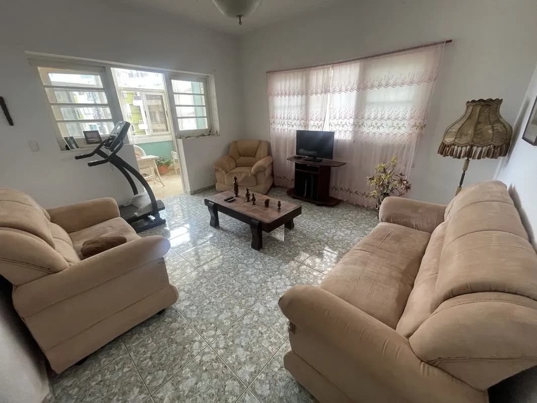 Vivienda de 4 habitaciones en Vedado, Plaza de la Revolución — foto 6 de 12