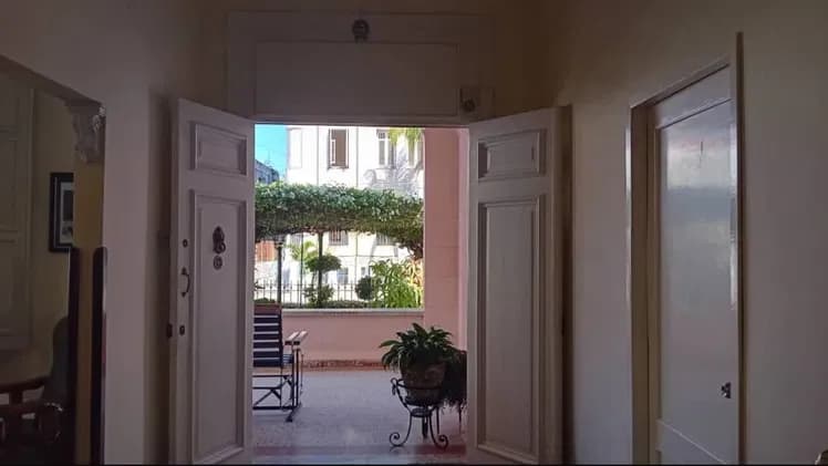 Vivienda de 5 habitaciones en Vedado, Plaza de la Revolución — foto 7 de 10