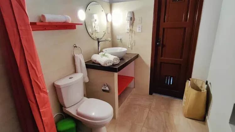 Vivienda de 3 habitaciones en Vedado, Plaza de la Revolución — foto 5 de 10