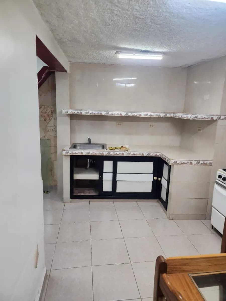 Vivienda de 2 habitaciones en Los Sitios, Centro Habana — foto 7 de 12