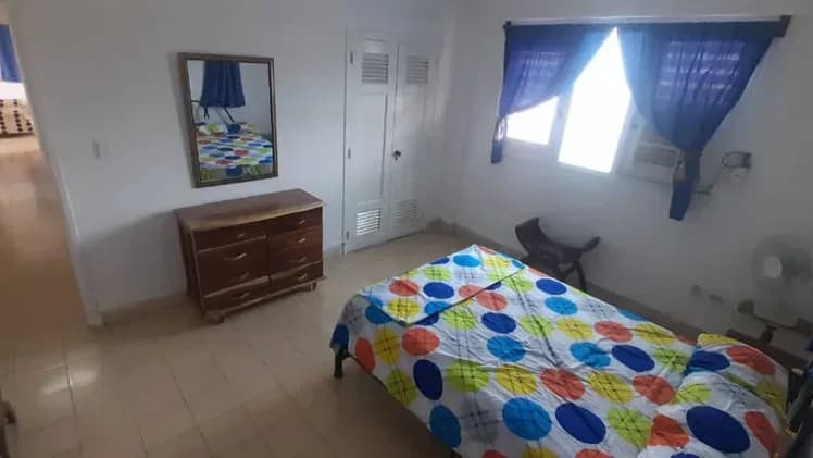 Vivienda de 3 habitaciones en Vedado, Plaza de la Revolución — foto 8 de 10