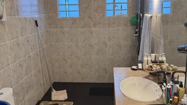 Vivienda de 4 habitaciones en Sevillano, Diez de Octubre — foto 4 de 10