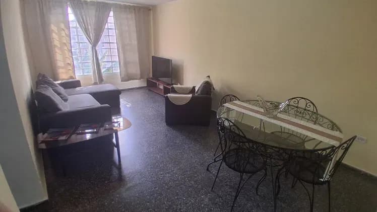 Vivienda de 2 habitaciones en Vedado, Plaza de la Revolución — foto 1 de 9