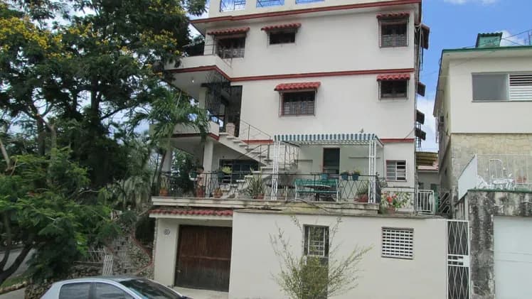 Vivienda de 6 habitaciones en Nuevo Vedado, Plaza de la Revolución — foto 2 de 10